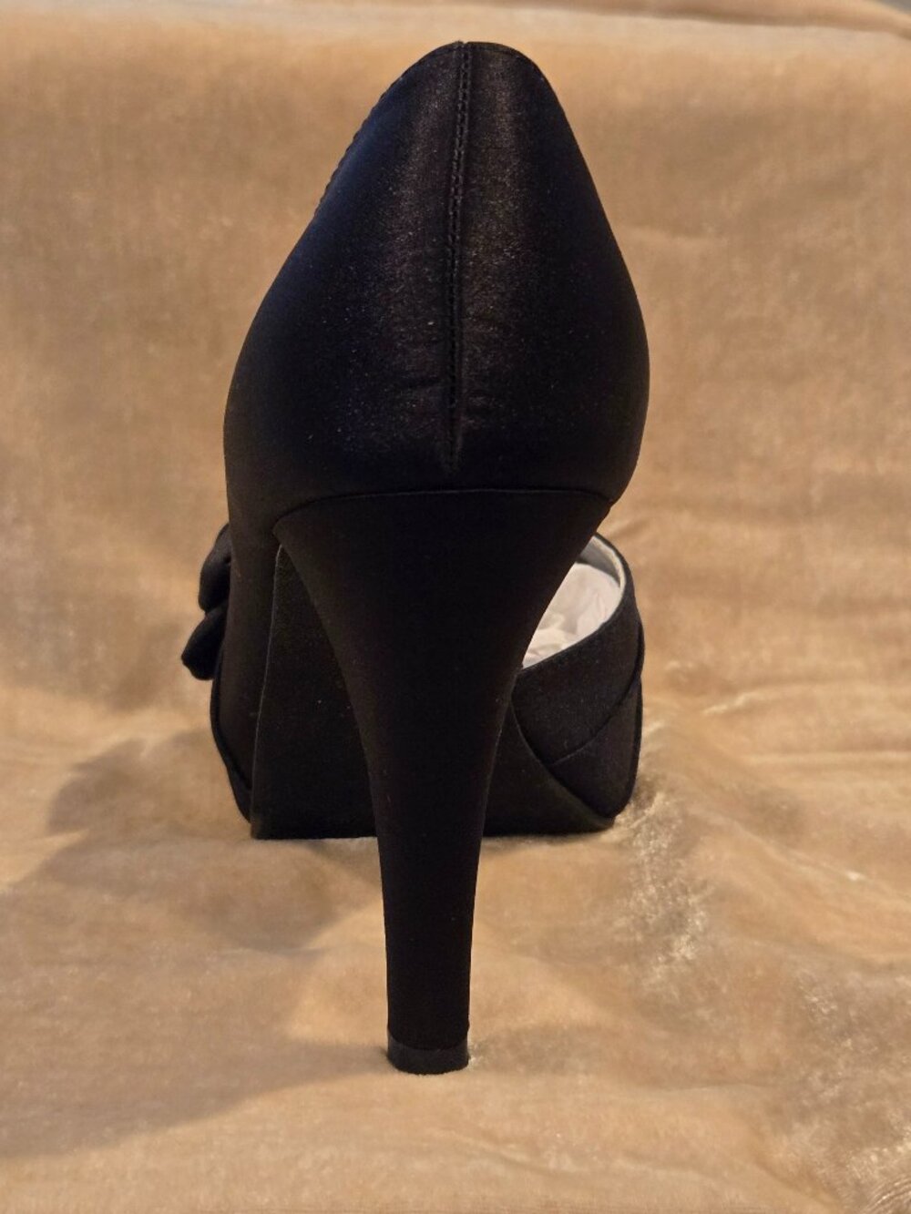 Michaelangelo Maribelle Black Bow Satin Peep Toe 4 in Heels Size 9M - Picture 8 of 16